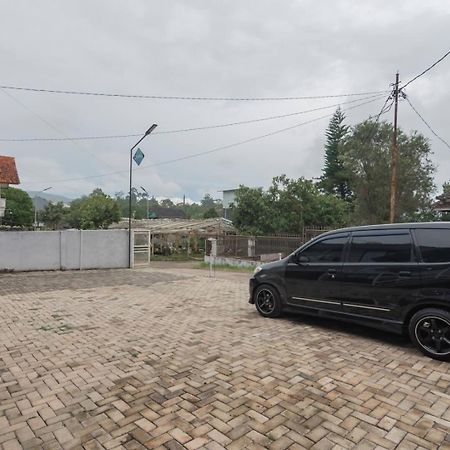 Reddoorz Plus Near Lembang Park & Zoo Екстериор снимка